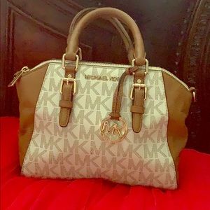 Mk beautiful bag
